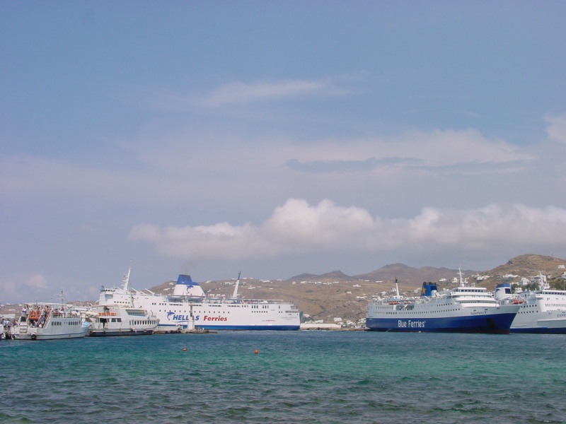 Mykonos Neuer Hafen.JPG -                                